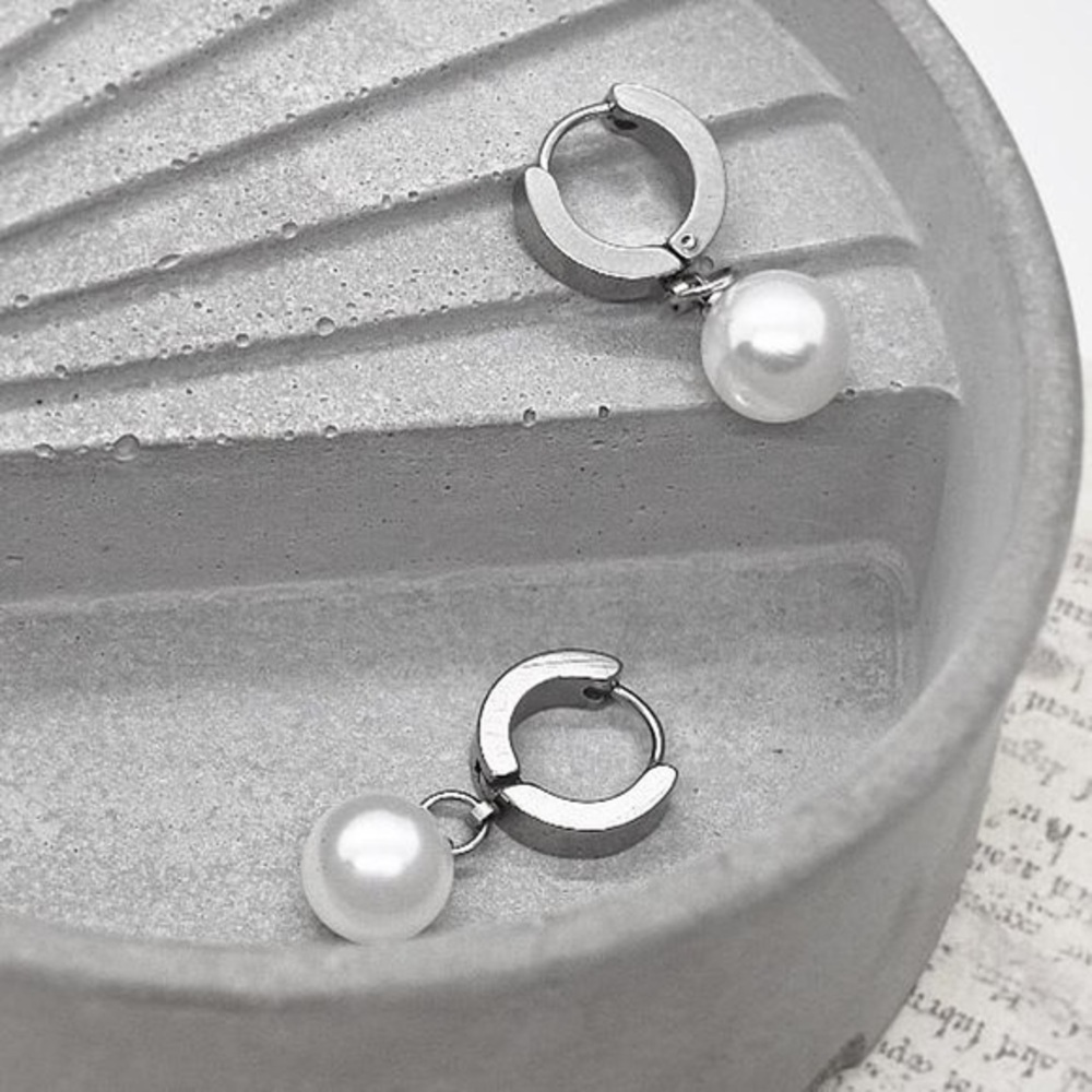 Stainless Steel Hoop with Pearl